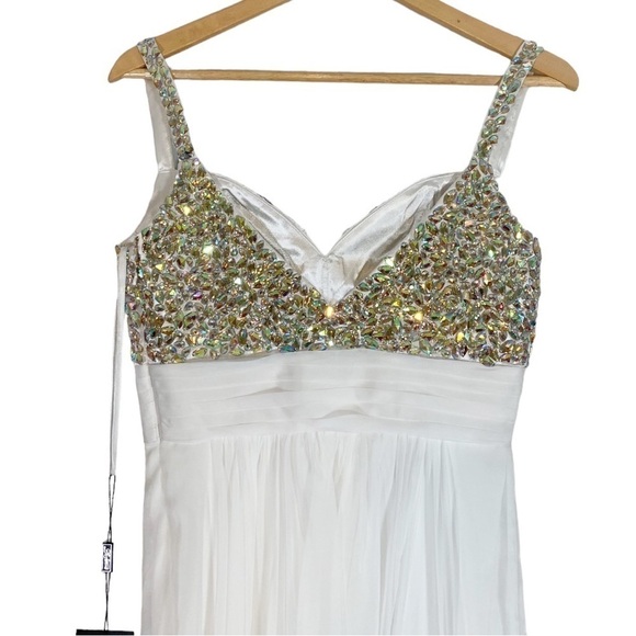 La femme Beaded Formal Maxi Dress Gown Size 4 NWT - Picture 8 of 11